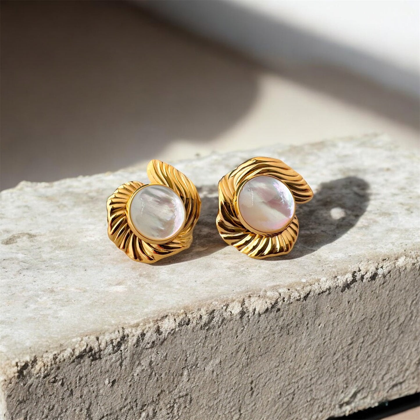 Natural shell 18k gold plated stainless steel