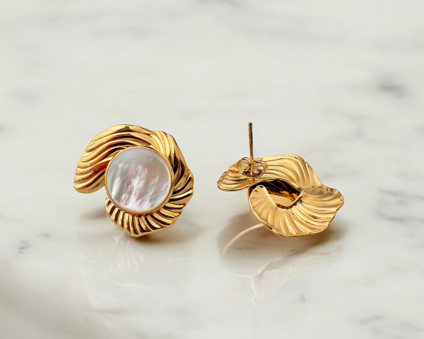Natural shell 18k gold plated stainless steel